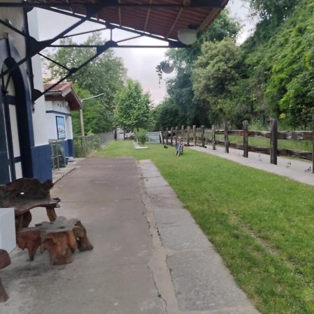 Castro Urdiales - La Vieja Estacion - Cerca De Bilbaoゲストハウス エクステリア 写真