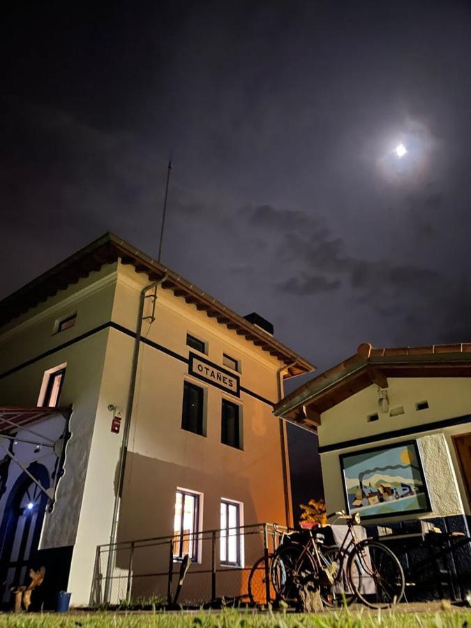 Castro Urdiales - La Vieja Estacion - Cerca De Bilbaoゲストハウス エクステリア 写真
